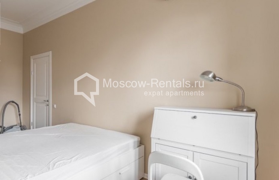 Photo #9 2-room (1 BR) apartment for <a href="http://moscow-rentals.ru/en/articles/long-term-rent" target="_blank">a long-term</a> rent
 in Russia, Moscow, B. Sadovaya str, 1