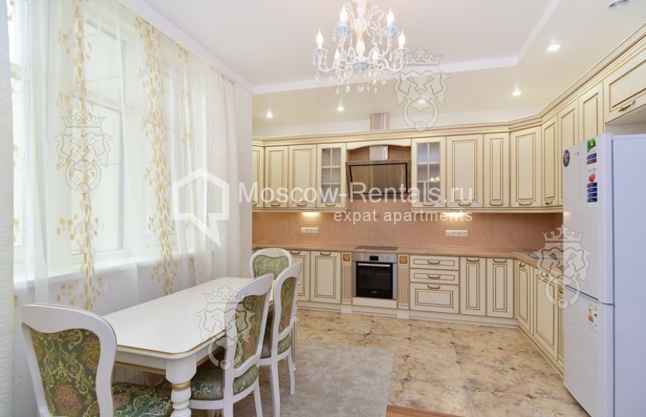 Photo #3 3-room (2 BR) apartment for <a href="http://moscow-rentals.ru/en/articles/long-term-rent" target="_blank">a long-term</a> rent
 in Russia, Moscow, Profsoyuznaya str, 64к2