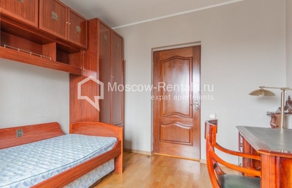 Photo #8 3-room (2 BR) apartment for <a href="http://moscow-rentals.ru/en/articles/long-term-rent" target="_blank">a long-term</a> rent
 in Russia, Moscow, Kazakova str, 27