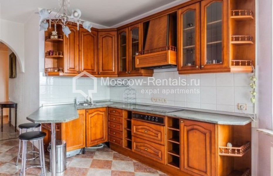 Photo #10 3-room (2 BR) apartment for <a href="http://moscow-rentals.ru/en/articles/long-term-rent" target="_blank">a long-term</a> rent
 in Russia, Moscow, Kazakova str, 27