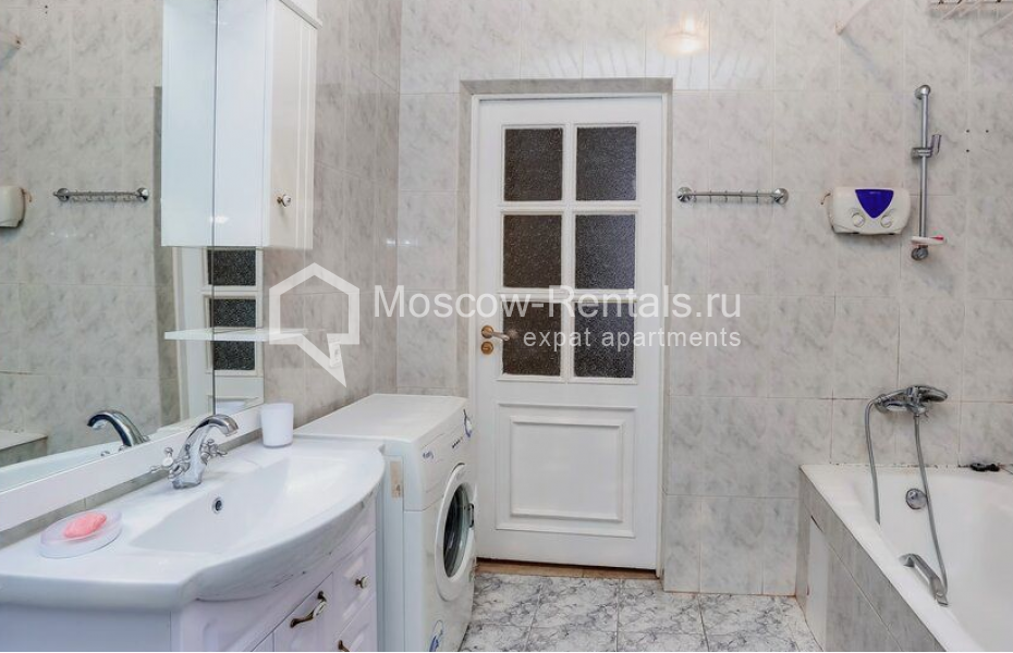 Photo #8 3-room (2 BR) apartment for <a href="http://moscow-rentals.ru/en/articles/long-term-rent" target="_blank">a long-term</a> rent
 in Russia, Moscow, Prospect Mira, 74С1