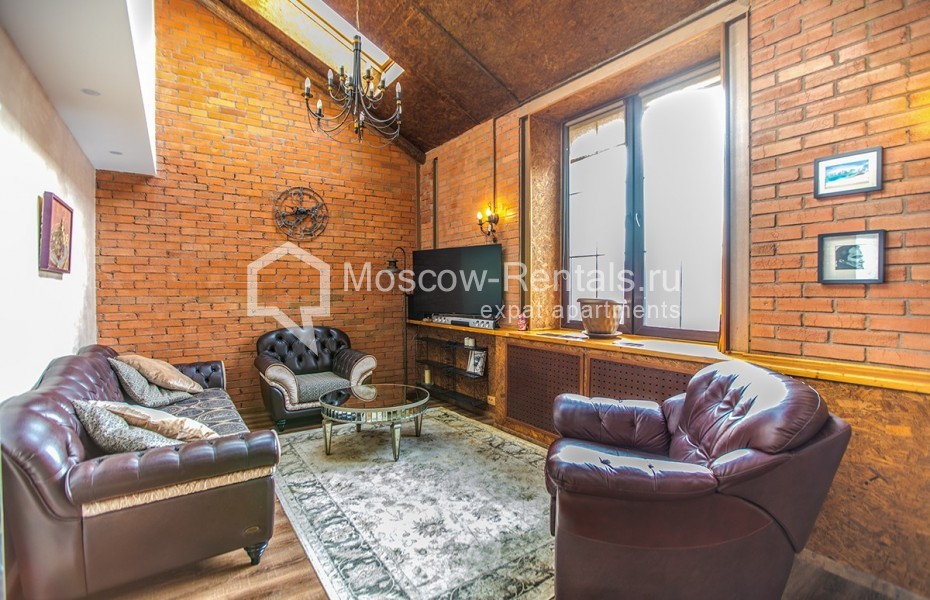 Photo #2 2-room (1 BR) apartment for <a href="http://moscow-rentals.ru/en/articles/long-term-rent" target="_blank">a long-term</a> rent
 in Russia, Moscow, Dukhovskoy lane, 17А