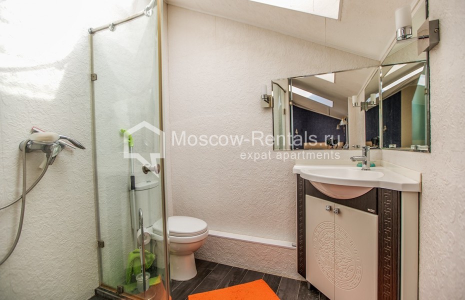 Photo #14 2-room (1 BR) apartment for <a href="http://moscow-rentals.ru/en/articles/long-term-rent" target="_blank">a long-term</a> rent
 in Russia, Moscow, Dukhovskoy lane, 17А
