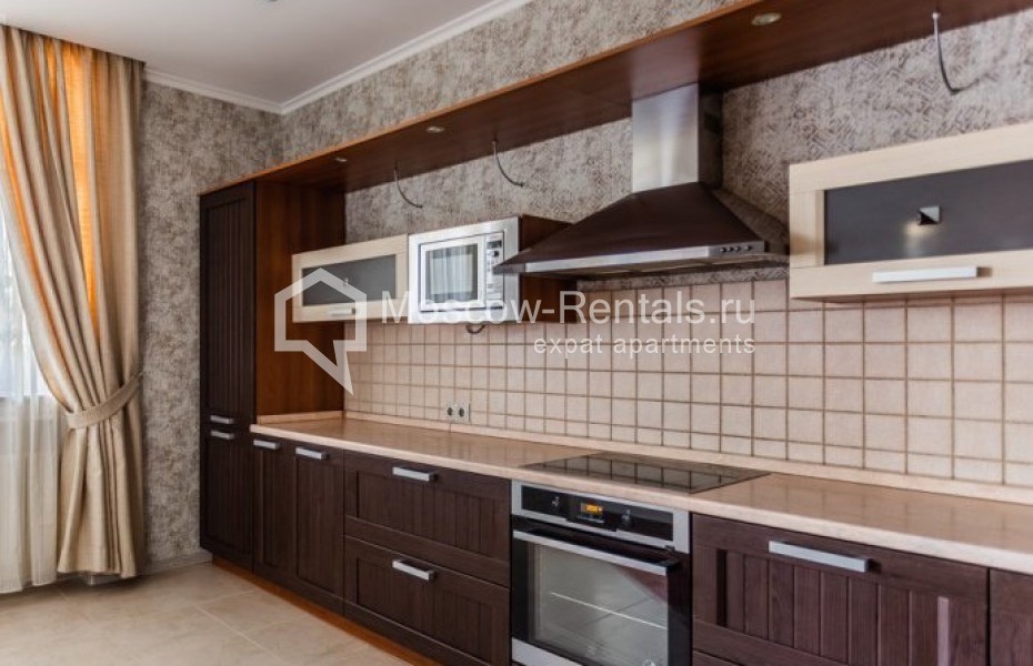 Photo #8 4-room (3 BR) apartment for <a href="http://moscow-rentals.ru/en/articles/long-term-rent" target="_blank">a long-term</a> rent
 in Russia, Moscow, 2nd Shchemilovskyi lane, 2
