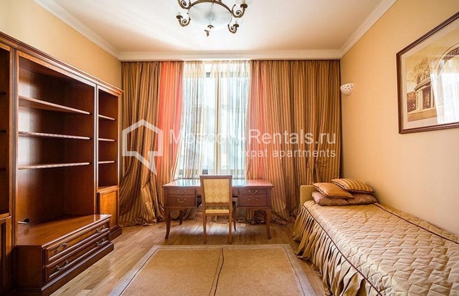 Photo #12 4-room (3 BR) apartment for <a href="http://moscow-rentals.ru/en/articles/long-term-rent" target="_blank">a long-term</a> rent
 in Russia, Moscow, Butikovsky lane, 3