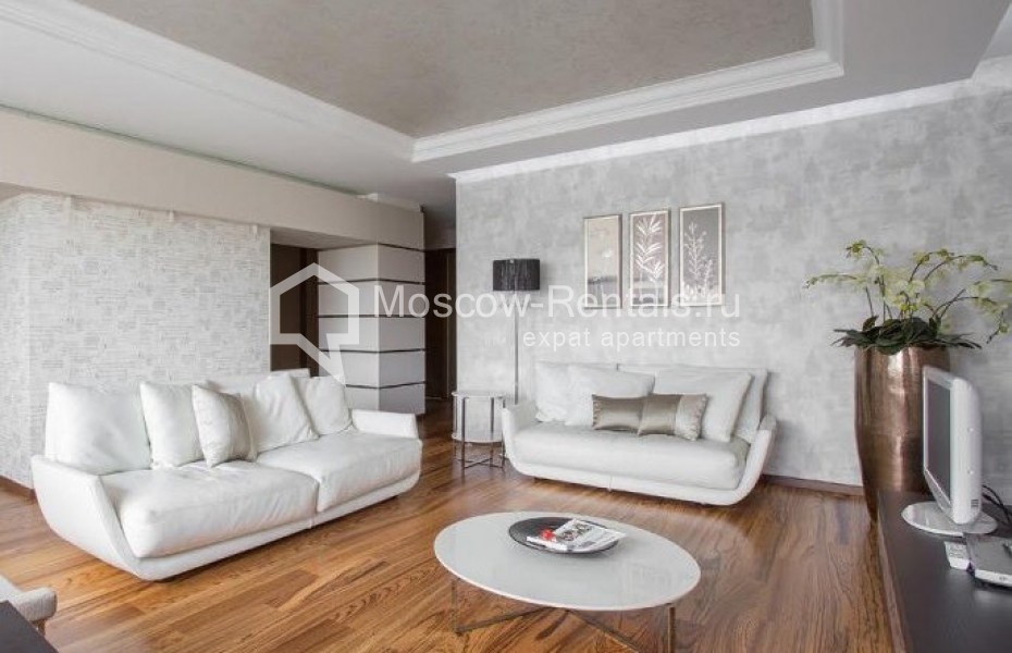 Photo #2 3-room (2 BR) apartment for <a href="http://moscow-rentals.ru/en/articles/long-term-rent" target="_blank">a long-term</a> rent
 in Russia, Moscow, Alexandra Nevskogo str, 1