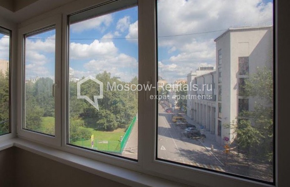 Photo #10 3-room (2 BR) apartment for <a href="http://moscow-rentals.ru/en/articles/long-term-rent" target="_blank">a long-term</a> rent
 in Russia, Moscow, Alexandra Nevskogo str, 1