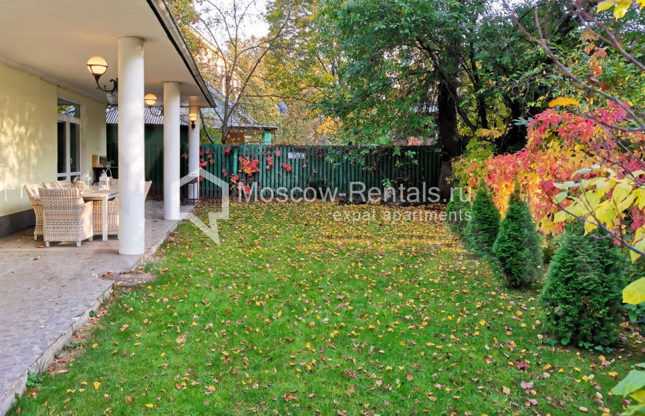 Photo #4 House for <a href="http://moscow-rentals.ru/en/articles/long-term-rent" target="_blank">a long-term</a> rent
 in Russia, Moscow, Brullova str, 7