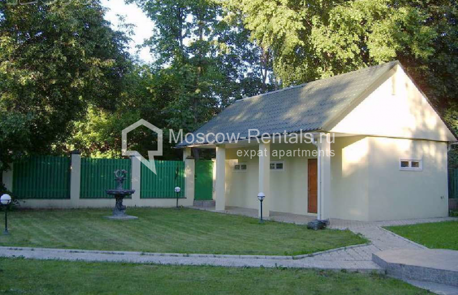 Photo #6 House for <a href="http://moscow-rentals.ru/en/articles/long-term-rent" target="_blank">a long-term</a> rent
 in Russia, Moscow, Brullova str, 7