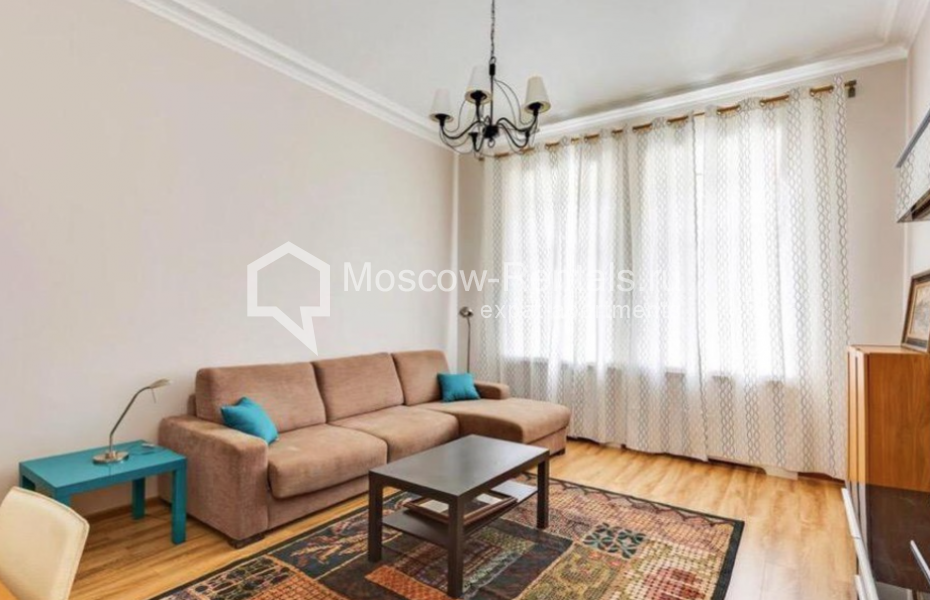 Photo #1 3-room (2 BR) apartment for <a href="http://moscow-rentals.ru/en/articles/long-term-rent" target="_blank">a long-term</a> rent
 in Russia, Moscow, Tverskaya str, 4