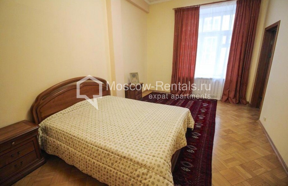 Photo #7 4-room (3 BR) apartment for <a href="http://moscow-rentals.ru/en/articles/long-term-rent" target="_blank">a long-term</a> rent
 in Russia, Moscow, Podsosenskyi lane, 14С1