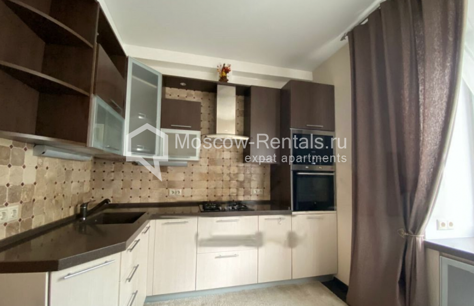Photo #1 3-room (2 BR) apartment for <a href="http://moscow-rentals.ru/en/articles/long-term-rent" target="_blank">a long-term</a> rent
 in Russia, Moscow, Orlikov lane, 6