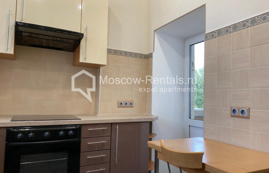 Photo #5 2-room (1 BR) apartment for <a href="http://moscow-rentals.ru/en/articles/long-term-rent" target="_blank">a long-term</a> rent
 in Russia, Moscow, Kotelnicheskaya emb, 1/15кБ