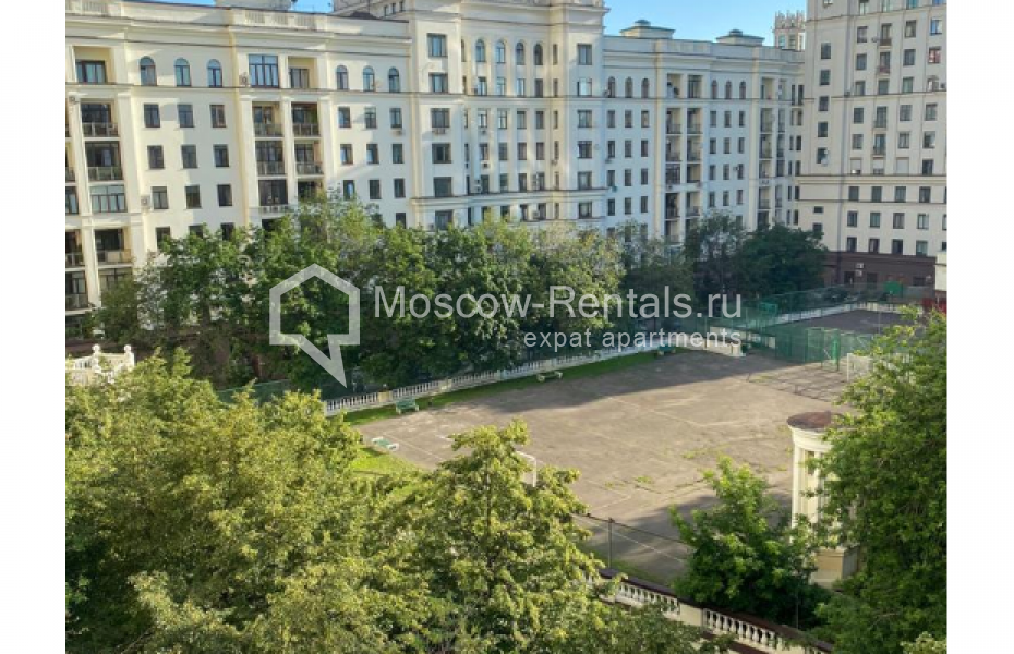 Photo #14 2-room (1 BR) apartment for <a href="http://moscow-rentals.ru/en/articles/long-term-rent" target="_blank">a long-term</a> rent
 in Russia, Moscow, Kotelnicheskaya emb, 1/15кБ