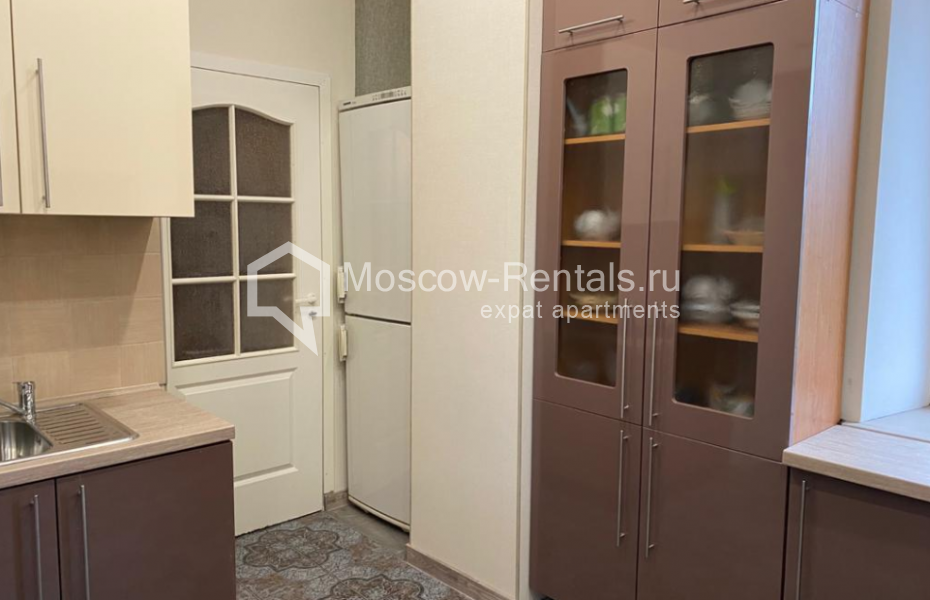Photo #7 2-room (1 BR) apartment for <a href="http://moscow-rentals.ru/en/articles/long-term-rent" target="_blank">a long-term</a> rent
 in Russia, Moscow, Kotelnicheskaya emb, 1/15кБ