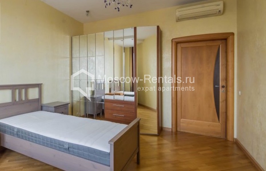 Photo #9 3-room (2 BR) apartment for <a href="http://moscow-rentals.ru/en/articles/long-term-rent" target="_blank">a long-term</a> rent
 in Russia, Moscow, Profsoyuznaya str, 41