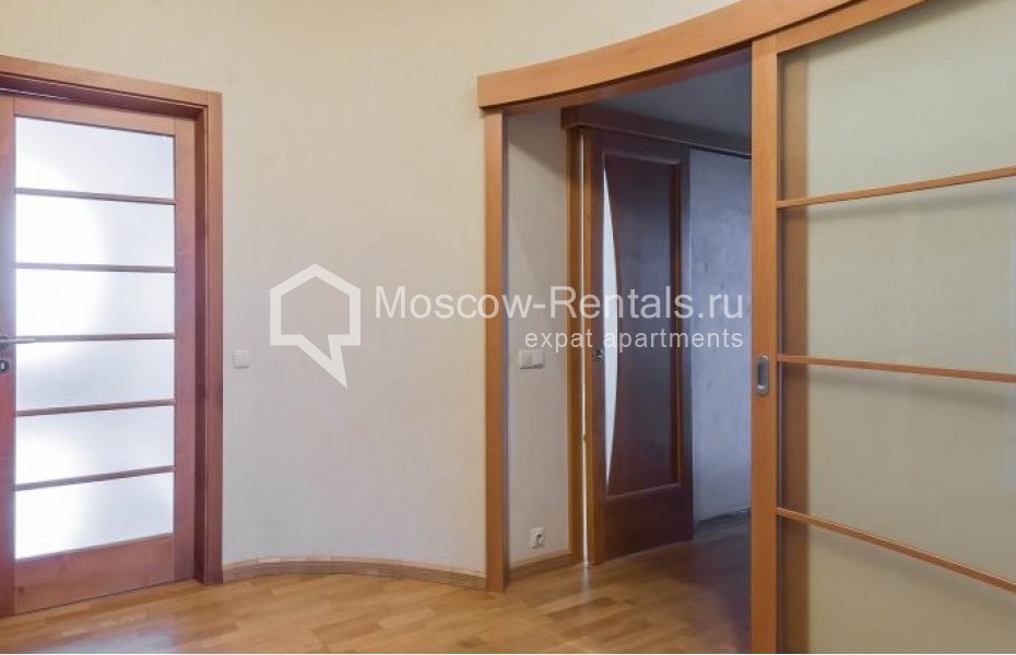 Photo #11 3-room (2 BR) apartment for <a href="http://moscow-rentals.ru/en/articles/long-term-rent" target="_blank">a long-term</a> rent
 in Russia, Moscow, Profsoyuznaya str, 41