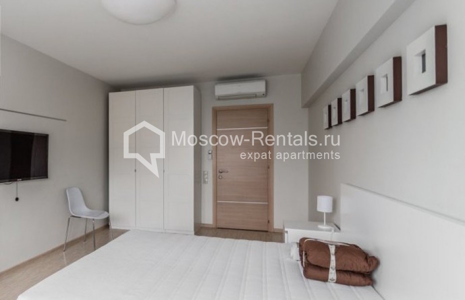 Photo #3 2-room (1 BR) apartment for <a href="http://moscow-rentals.ru/en/articles/long-term-rent" target="_blank">a long-term</a> rent
 in Russia, Moscow, B. Yakimanka str, 19