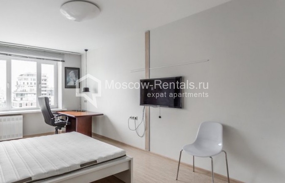 Photo #2 2-room (1 BR) apartment for <a href="http://moscow-rentals.ru/en/articles/long-term-rent" target="_blank">a long-term</a> rent
 in Russia, Moscow, B. Yakimanka str, 19
