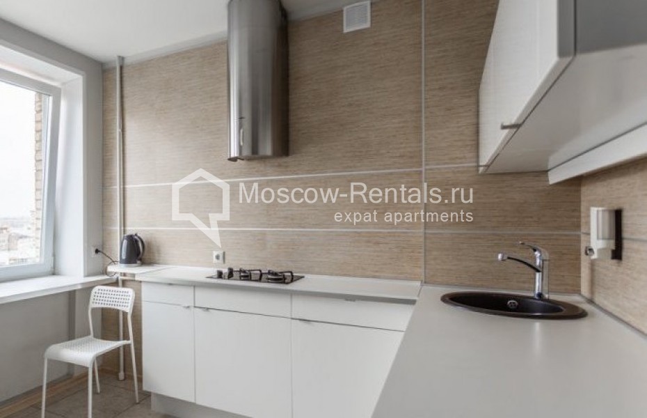 Photo #8 2-room (1 BR) apartment for <a href="http://moscow-rentals.ru/en/articles/long-term-rent" target="_blank">a long-term</a> rent
 in Russia, Moscow, B. Yakimanka str, 19