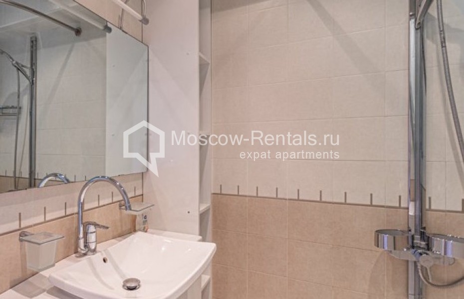 Photo #11 2-room (1 BR) apartment for <a href="http://moscow-rentals.ru/en/articles/long-term-rent" target="_blank">a long-term</a> rent
 in Russia, Moscow, New Arbat str, 10