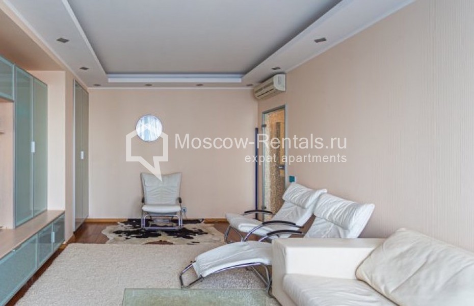 Photo #2 2-room (1 BR) apartment for <a href="http://moscow-rentals.ru/en/articles/long-term-rent" target="_blank">a long-term</a> rent
 in Russia, Moscow, New Arbat str, 10