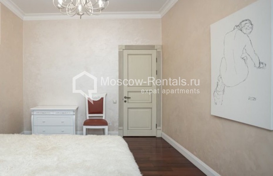 Photo #1 2-room (1 BR) apartment for <a href="http://moscow-rentals.ru/en/articles/long-term-rent" target="_blank">a long-term</a> rent
 in Russia, Moscow, Kutuzovskyi prosp, 5/3