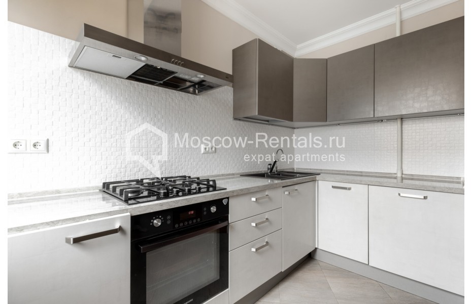 Photo #5 2-room (1 BR) apartment for <a href="http://moscow-rentals.ru/en/articles/long-term-rent" target="_blank">a long-term</a> rent
 in Russia, Moscow, Gagariskyi lane, 27