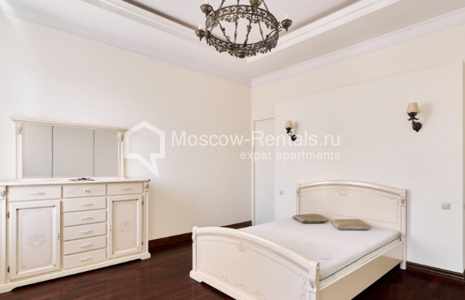 Photo #6 4-room (3 BR) apartment for <a href="http://moscow-rentals.ru/en/articles/long-term-rent" target="_blank">a long-term</a> rent
 in Russia, Moscow, Sretenka str, 9
