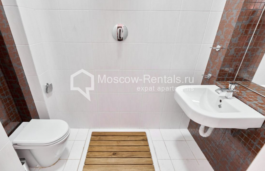 Photo #10 4-room (3 BR) apartment for <a href="http://moscow-rentals.ru/en/articles/long-term-rent" target="_blank">a long-term</a> rent
 in Russia, Moscow, Sretenka str, 9