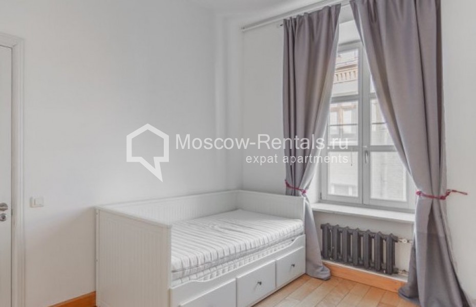 Photo #11 5-room (4 BR) apartment for <a href="http://moscow-rentals.ru/en/articles/long-term-rent" target="_blank">a long-term</a> rent
 in Russia, Moscow, Zhukovskogo str, 19С1