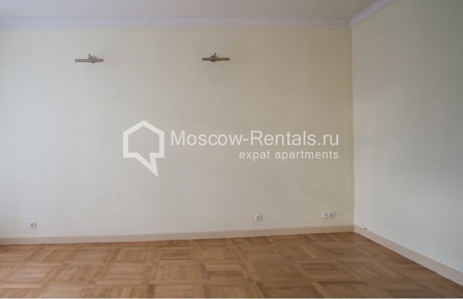 Photo #7 5-room (4 BR) apartment for <a href="http://moscow-rentals.ru/en/articles/long-term-rent" target="_blank">a long-term</a> rent
 in Russia, Moscow, Makarenko str, 2/21С1