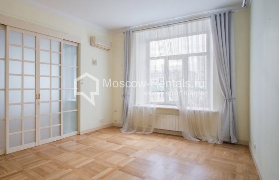 Photo #6 5-room (4 BR) apartment for <a href="http://moscow-rentals.ru/en/articles/long-term-rent" target="_blank">a long-term</a> rent
 in Russia, Moscow, Makarenko str, 2/21С1