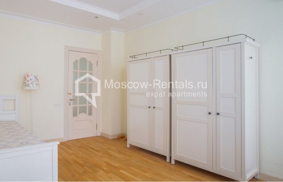 Photo #10 5-room (4 BR) apartment for <a href="http://moscow-rentals.ru/en/articles/long-term-rent" target="_blank">a long-term</a> rent
 in Russia, Moscow, Makarenko str, 2/21С1