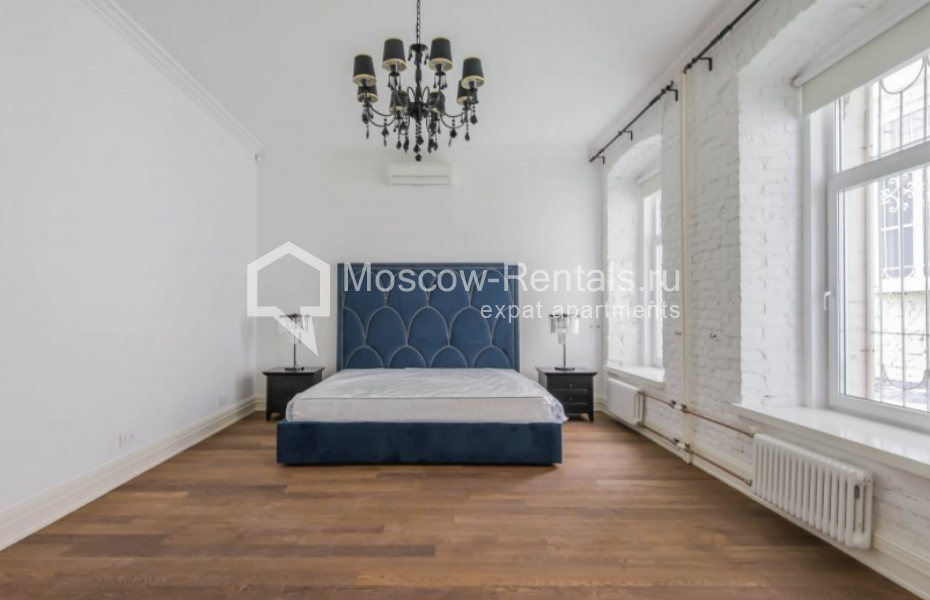 Photo #10 5-room (4 BR) apartment for <a href="http://moscow-rentals.ru/en/articles/long-term-rent" target="_blank">a long-term</a> rent
 in Russia, Moscow, Chistoprudnyi blv, 15С1