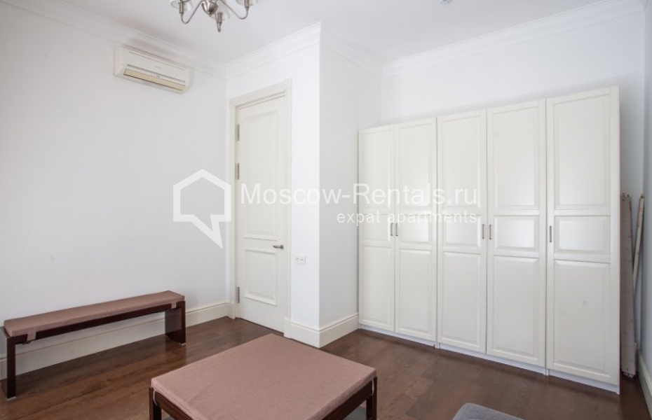 Photo #14 5-room (4 BR) apartment for <a href="http://moscow-rentals.ru/en/articles/long-term-rent" target="_blank">a long-term</a> rent
 in Russia, Moscow, Chistoprudnyi blv, 15С1