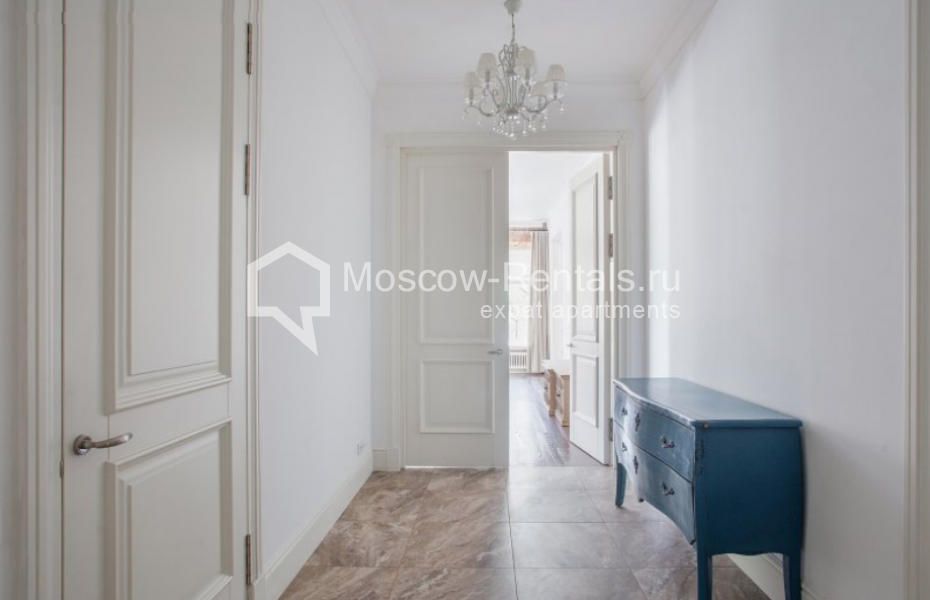 Photo #18 5-room (4 BR) apartment for <a href="http://moscow-rentals.ru/en/articles/long-term-rent" target="_blank">a long-term</a> rent
 in Russia, Moscow, Chistoprudnyi blv, 15С1
