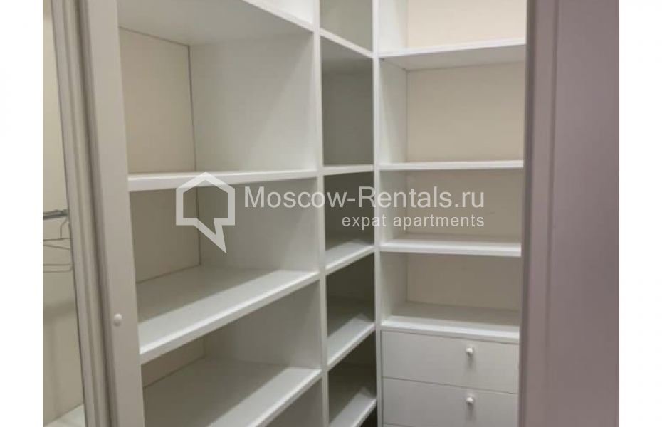 Photo #4 3-room (2 BR) apartment for <a href="http://moscow-rentals.ru/en/articles/long-term-rent" target="_blank">a long-term</a> rent
 in Russia, Moscow, Pechatnikov lane, 6
