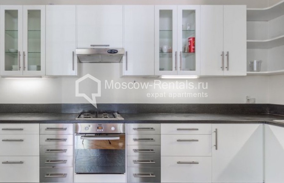 Photo #7 3-room (2 BR) apartment for <a href="http://moscow-rentals.ru/en/articles/long-term-rent" target="_blank">a long-term</a> rent
 in Russia, Moscow, Tverskaya str, 12С8