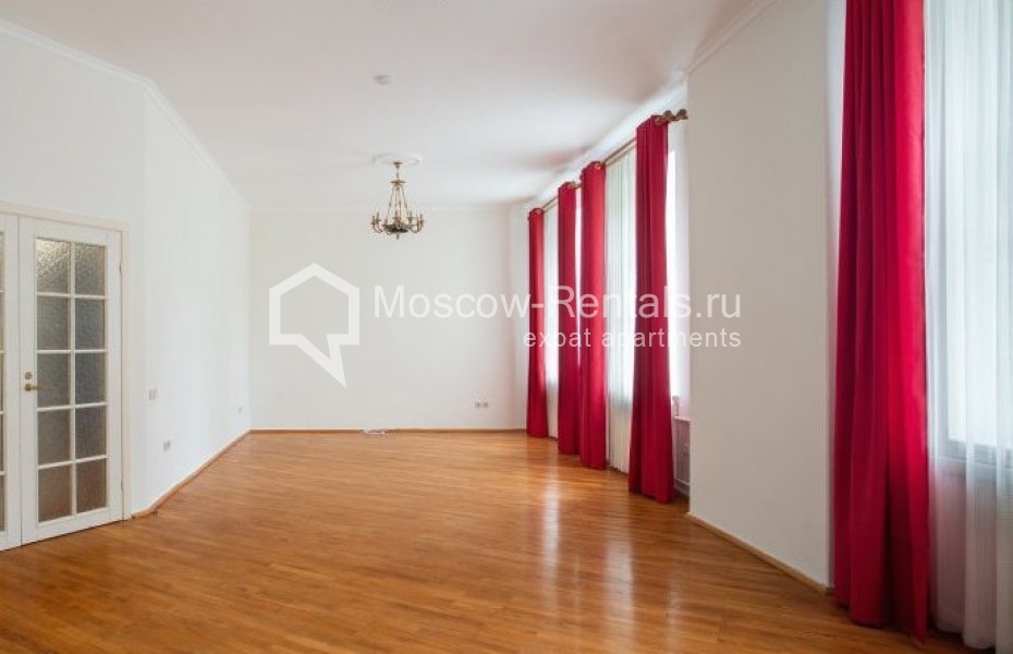 Photo #2 4-room (3 BR) apartment for <a href="http://moscow-rentals.ru/en/articles/long-term-rent" target="_blank">a long-term</a> rent
 in Russia, Moscow, M. Bronnaya str, 20а