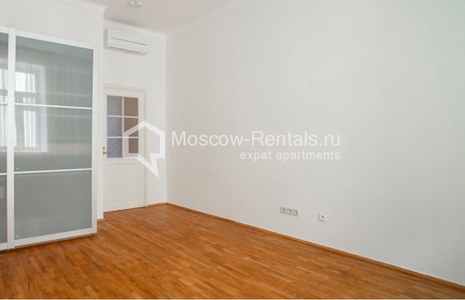 Photo #11 4-room (3 BR) apartment for <a href="http://moscow-rentals.ru/en/articles/long-term-rent" target="_blank">a long-term</a> rent
 in Russia, Moscow, M. Bronnaya str, 20а