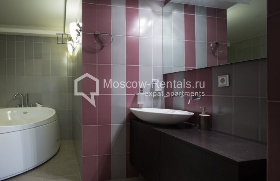 Photo #15 4-room (3 BR) apartment for <a href="http://moscow-rentals.ru/en/articles/long-term-rent" target="_blank">a long-term</a> rent
 in Russia, Moscow, Samotechnaya str, 5