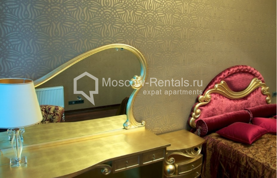 Photo #1 4-room (3 BR) apartment for <a href="http://moscow-rentals.ru/en/articles/long-term-rent" target="_blank">a long-term</a> rent
 in Russia, Moscow, Kosygina str, 19 bld 1