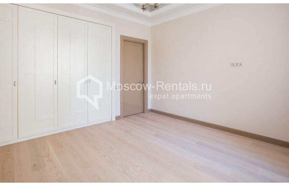 Photo #11 4-room (3 BR) apartment for <a href="http://moscow-rentals.ru/en/articles/long-term-rent" target="_blank">a long-term</a> rent
 in Russia, Moscow, Trubetskaya str, 10
