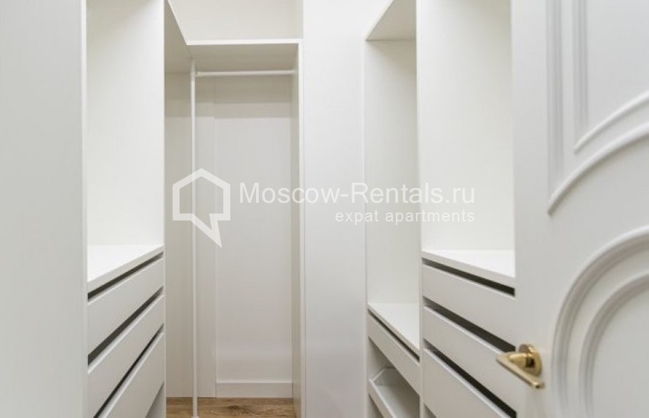 Photo #21 6-room (5 BR) apartment for <a href="http://moscow-rentals.ru/en/articles/long-term-rent" target="_blank">a long-term</a> rent
 in Russia, Moscow, M. Pirogovskaya str, 8