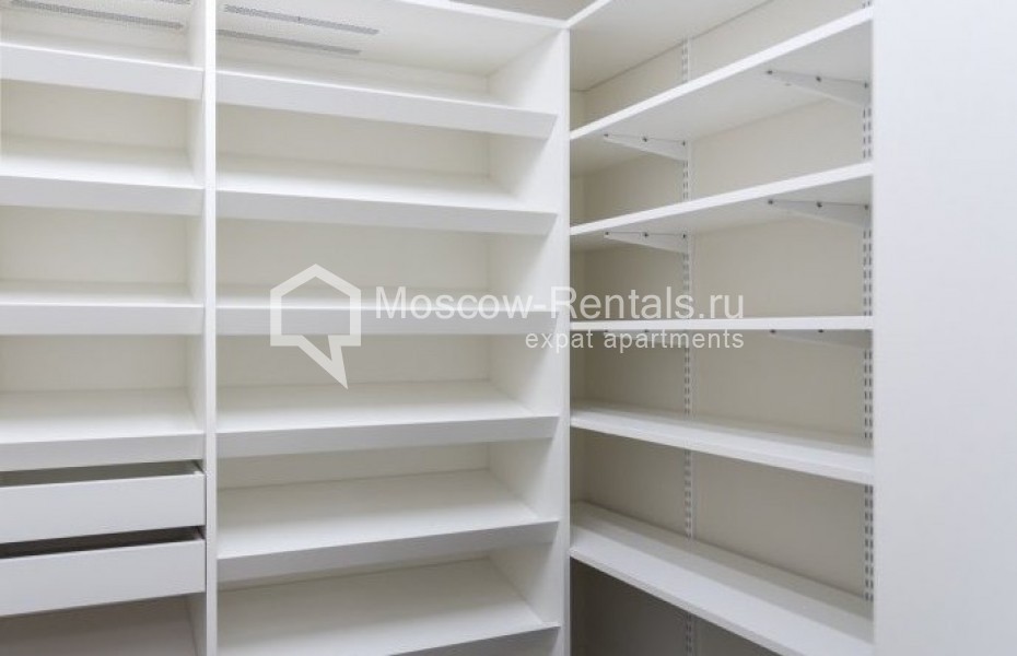 Photo #22 6-room (5 BR) apartment for <a href="http://moscow-rentals.ru/en/articles/long-term-rent" target="_blank">a long-term</a> rent
 in Russia, Moscow, M. Pirogovskaya str, 8