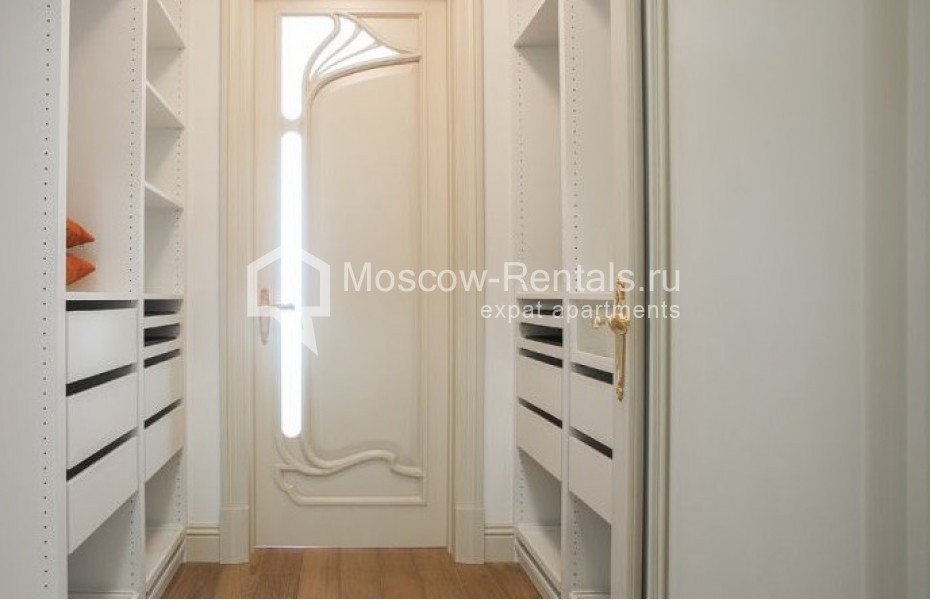 Photo #11 4-room (3 BR) apartment for <a href="http://moscow-rentals.ru/en/articles/long-term-rent" target="_blank">a long-term</a> rent
 in Russia, Moscow, 2nd Frunzenskaya str, 8