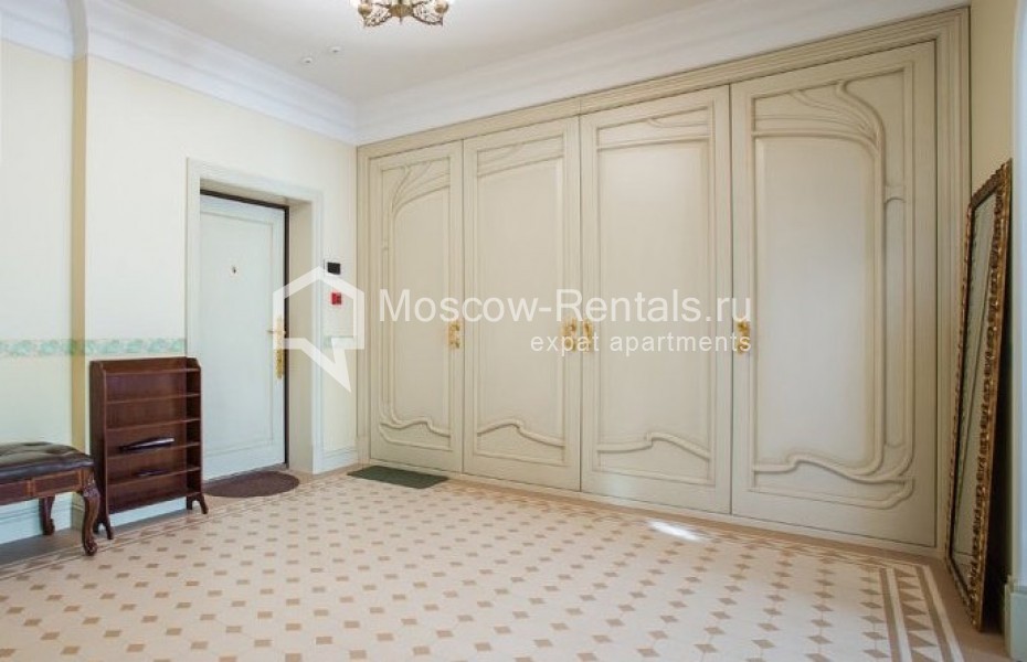 Photo #12 4-room (3 BR) apartment for <a href="http://moscow-rentals.ru/en/articles/long-term-rent" target="_blank">a long-term</a> rent
 in Russia, Moscow, 2nd Frunzenskaya str, 8
