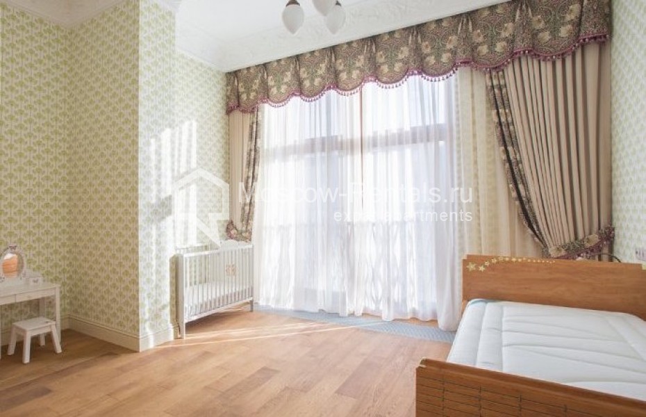 Photo #9 4-room (3 BR) apartment for <a href="http://moscow-rentals.ru/en/articles/long-term-rent" target="_blank">a long-term</a> rent
 in Russia, Moscow, 2nd Frunzenskaya str, 8