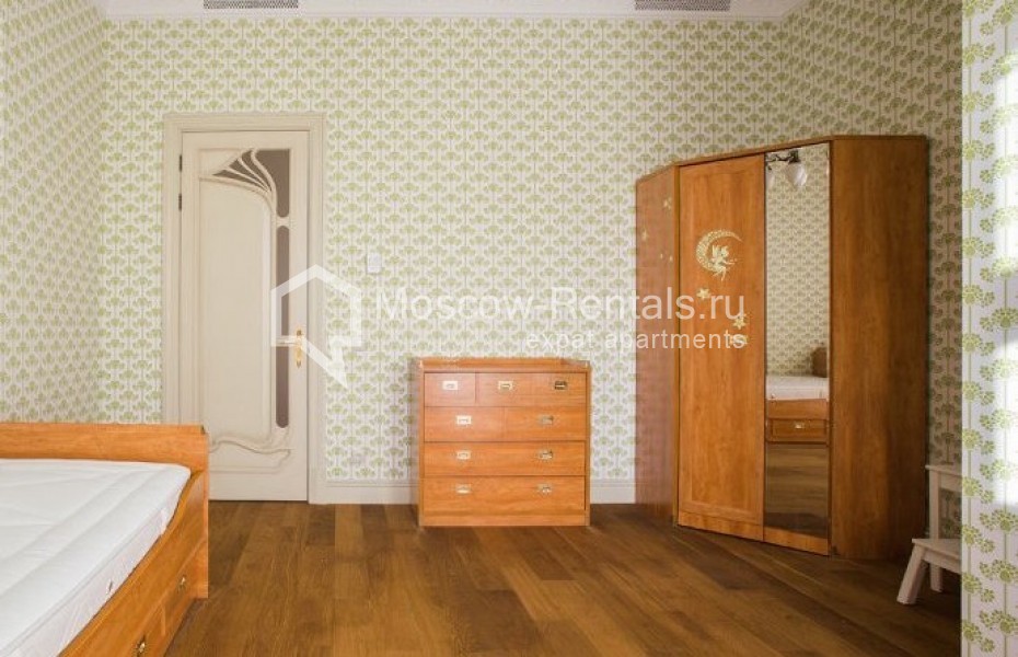 Photo #10 4-room (3 BR) apartment for <a href="http://moscow-rentals.ru/en/articles/long-term-rent" target="_blank">a long-term</a> rent
 in Russia, Moscow, 2nd Frunzenskaya str, 8